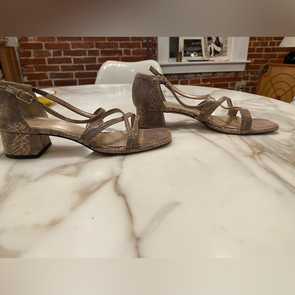 Sesto Meucci Strappy Square Toe Heeled Sandal in Metallic Snakeskin Print 8.5N - Picture 6 of 9